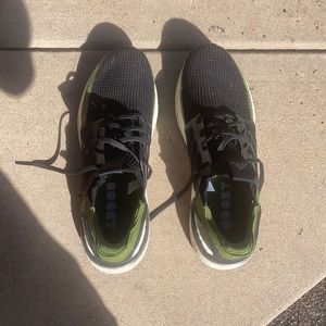 Adidas ultraboost 2019 forest green and black
